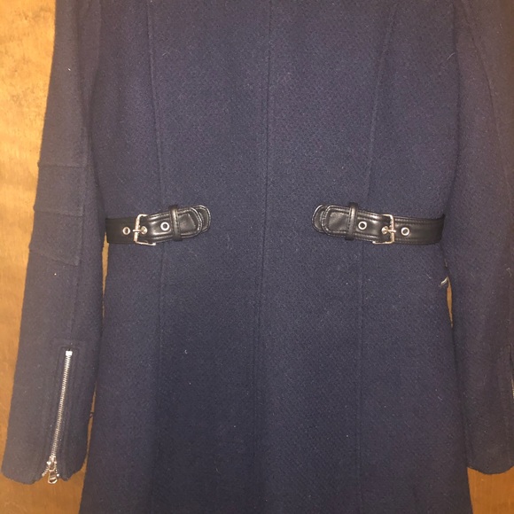 Guess navy coat, size small - Picture 4 of 6